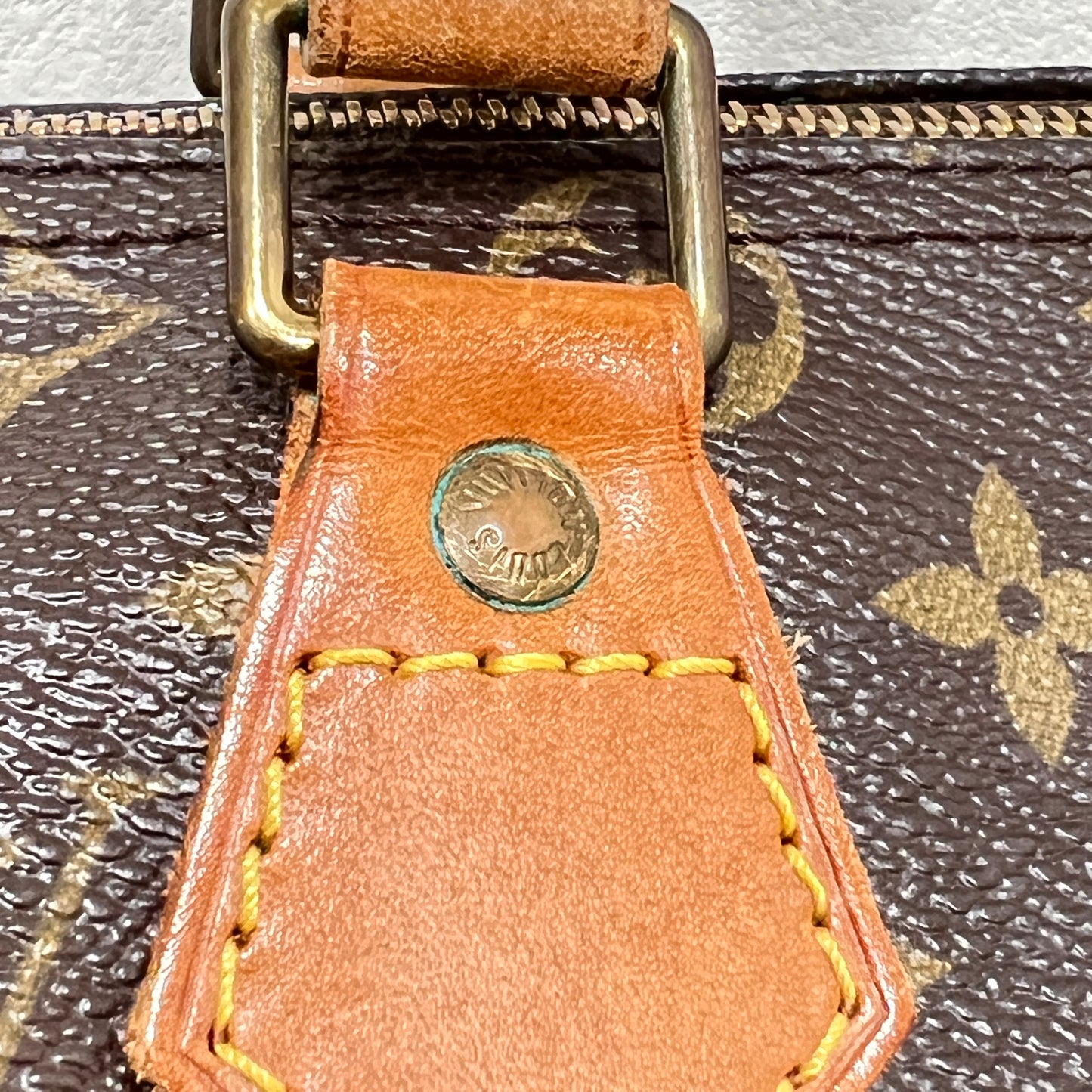 LOUIS VUITTON Speedy 25cm