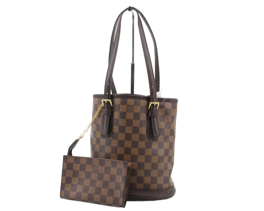 LOUIS VUITTON Damier Marais Bucket Bag