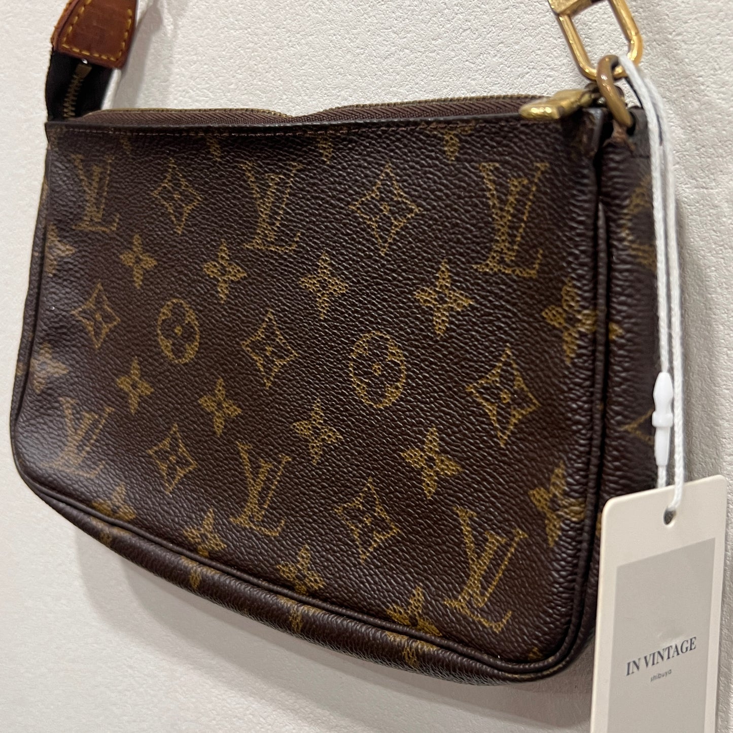 LOUIS VUITTON Accessory Pochette