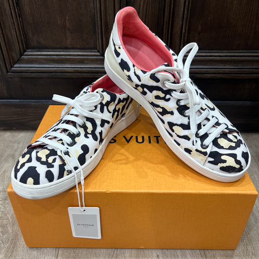 LOUIS VUITTON Low Cut Sneakers Size 37 1/2
