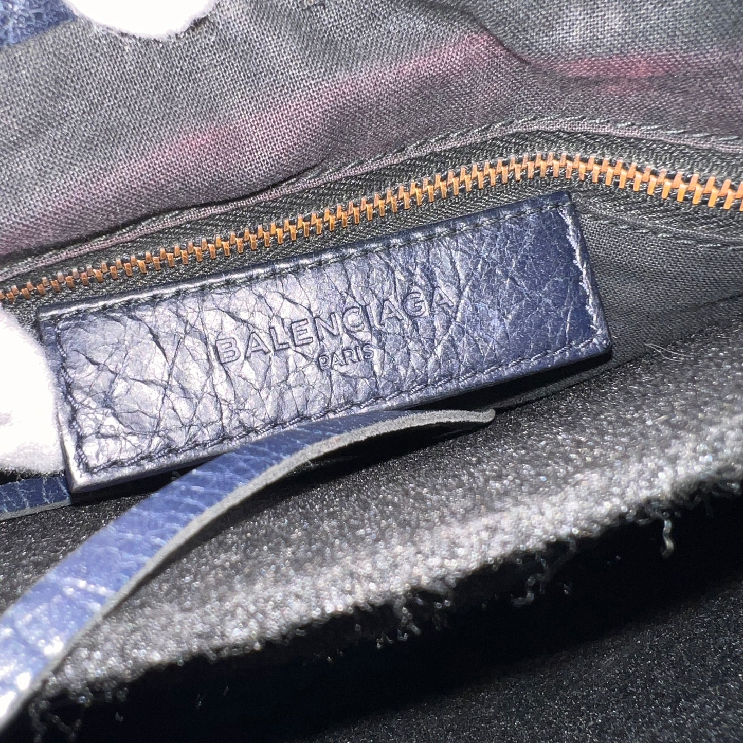 BALENCIAGA City with Long Strap (26042801)