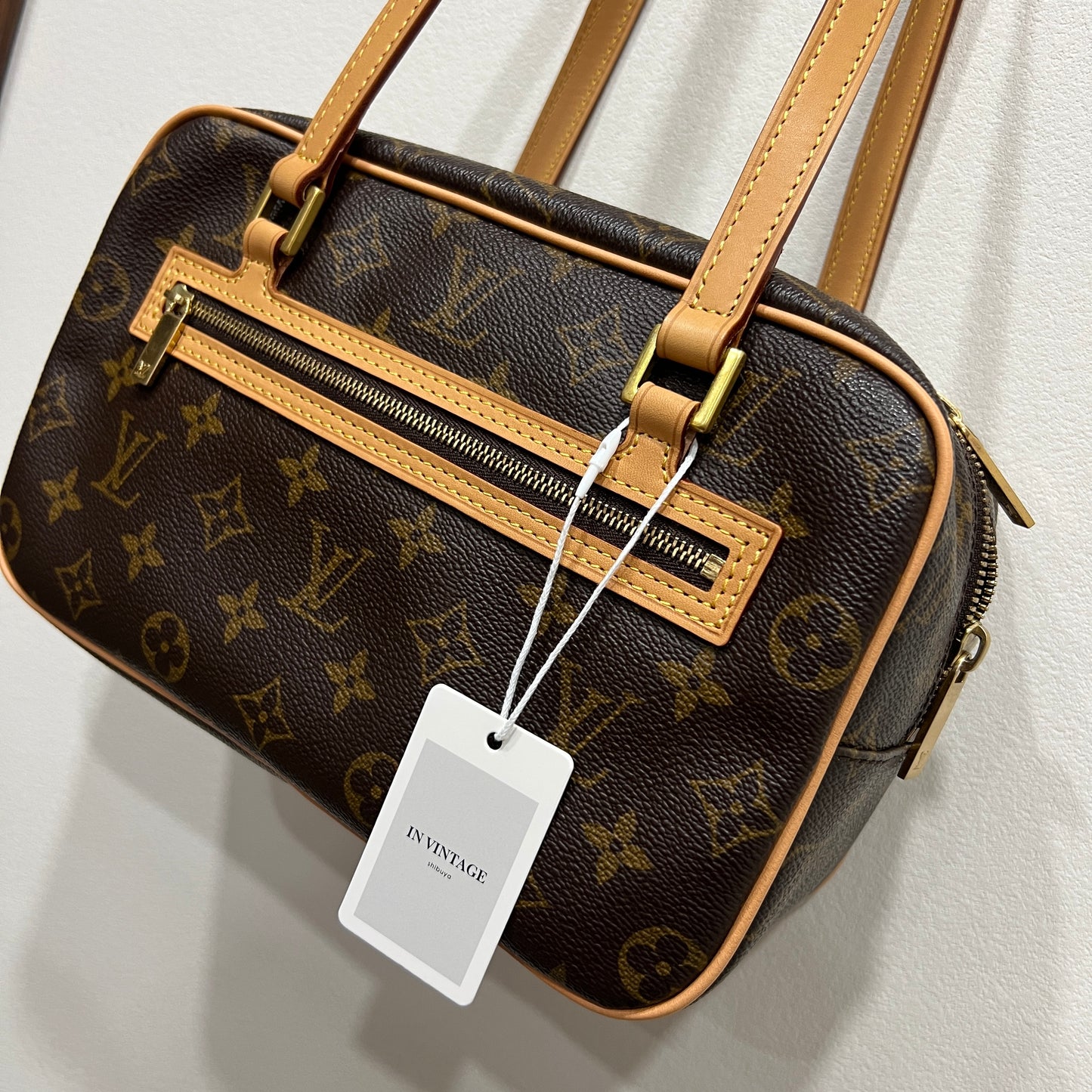 LOUIS VUITTON Cite MM