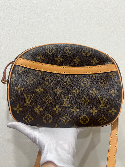 LOUIS VUITTON Crossbody (VACHETTA REPLACED, NON LV STRAP)