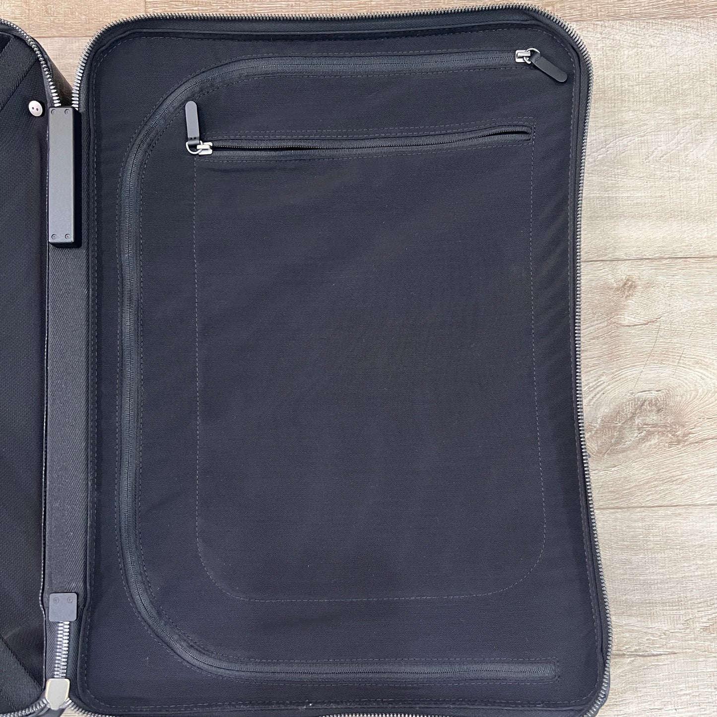 LOUIS VUITTON Horizon Grey Monogram Eclipse 55cm Suitcase