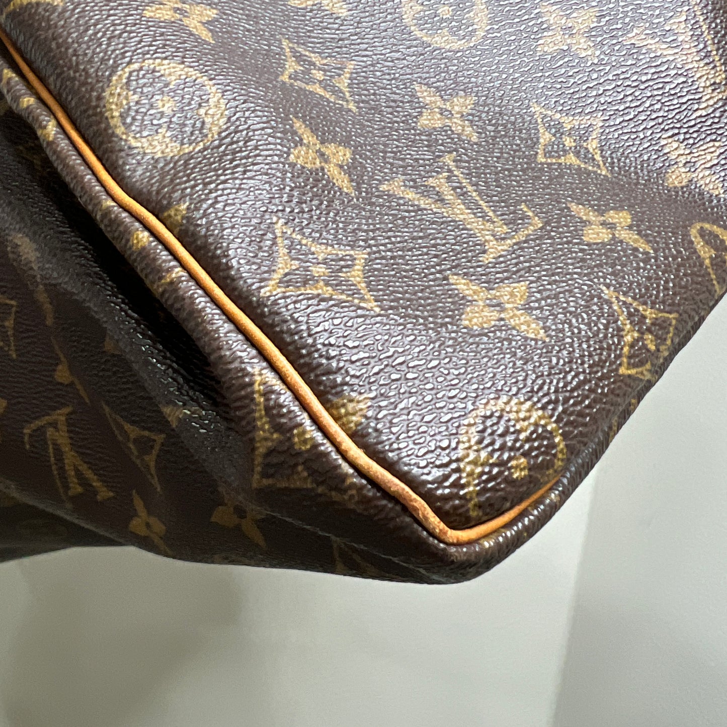LOUIS VUITTON Speedy 40cm