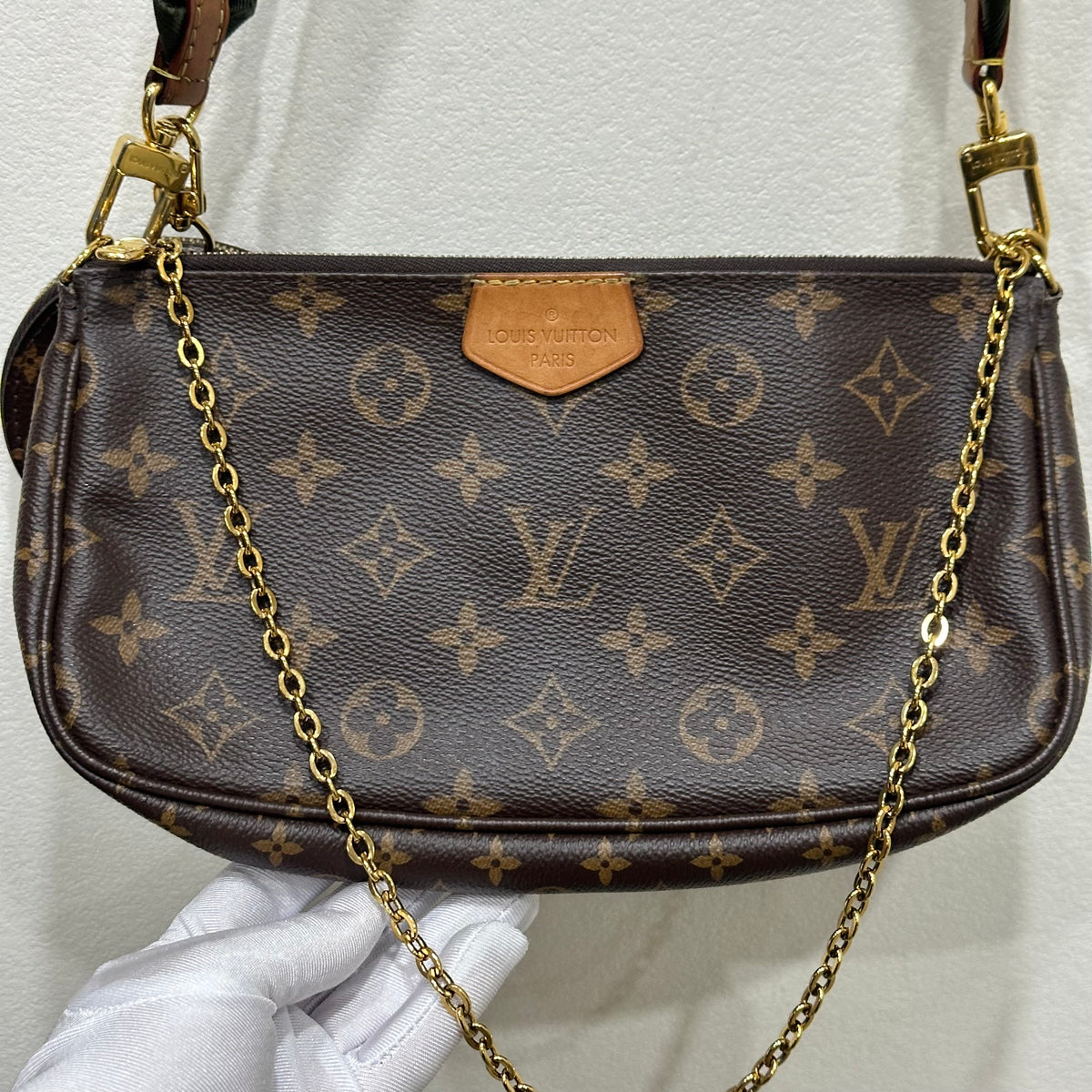 LOUIS VUITTON