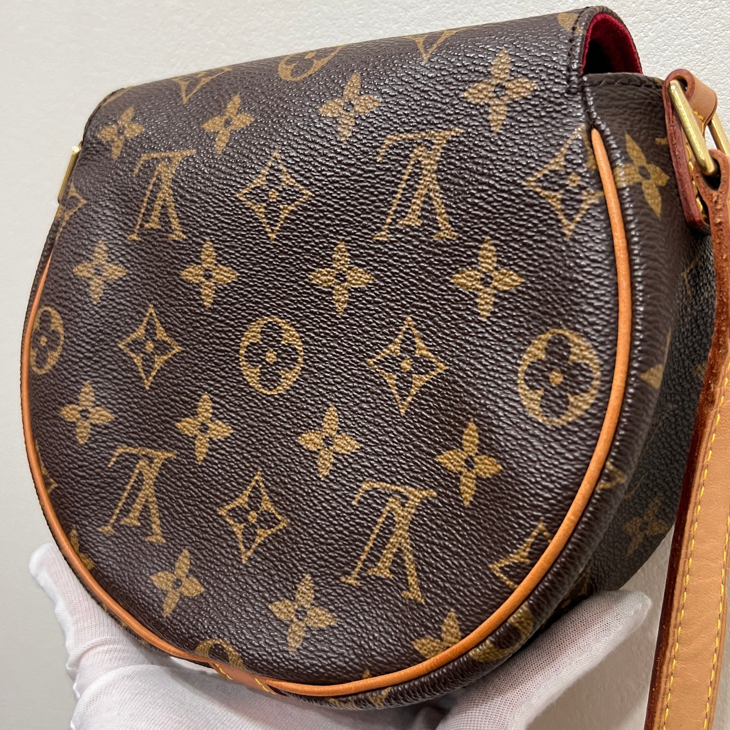 LOUIS VUITTON Tambourine Crossbody