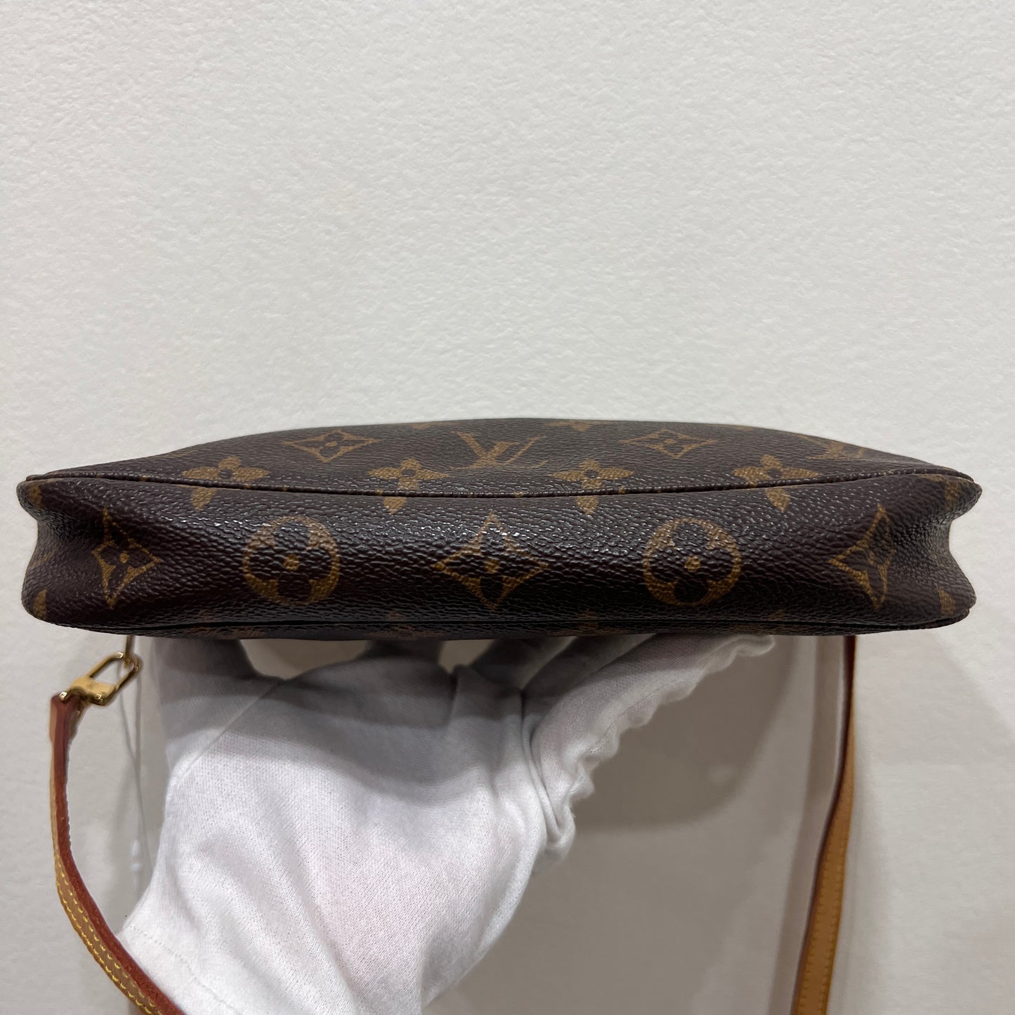 LOUIS VUITTON Accessory Pouchette w/ Long Strap
