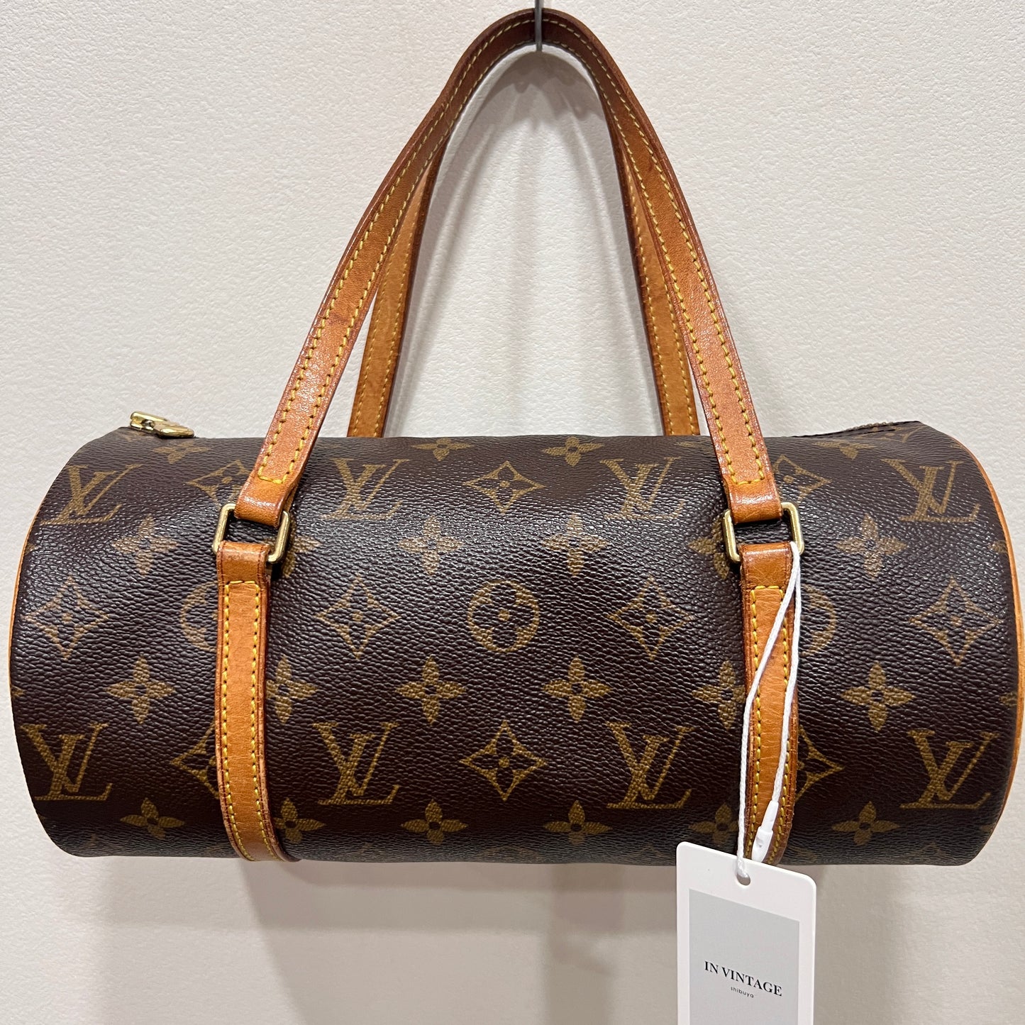 LOUIS VUITTON Papillon 28