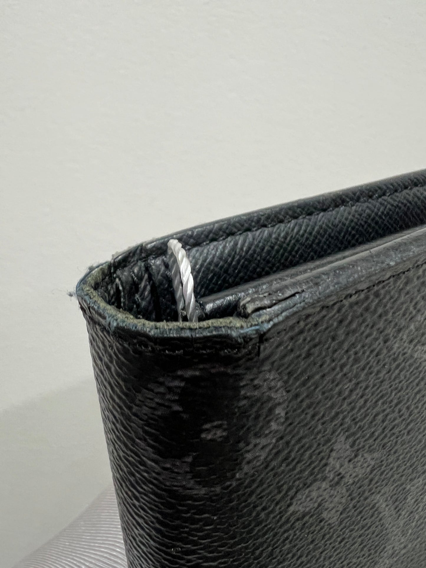 LOUIS VUITTON Monogram Black Wallet