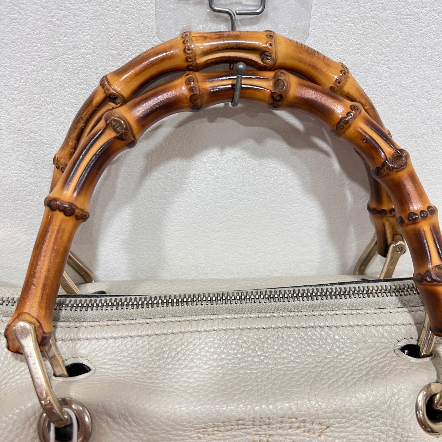GUCCI Gucci Bamboo White Leather Handbag Shoulder Bag (strap not included)