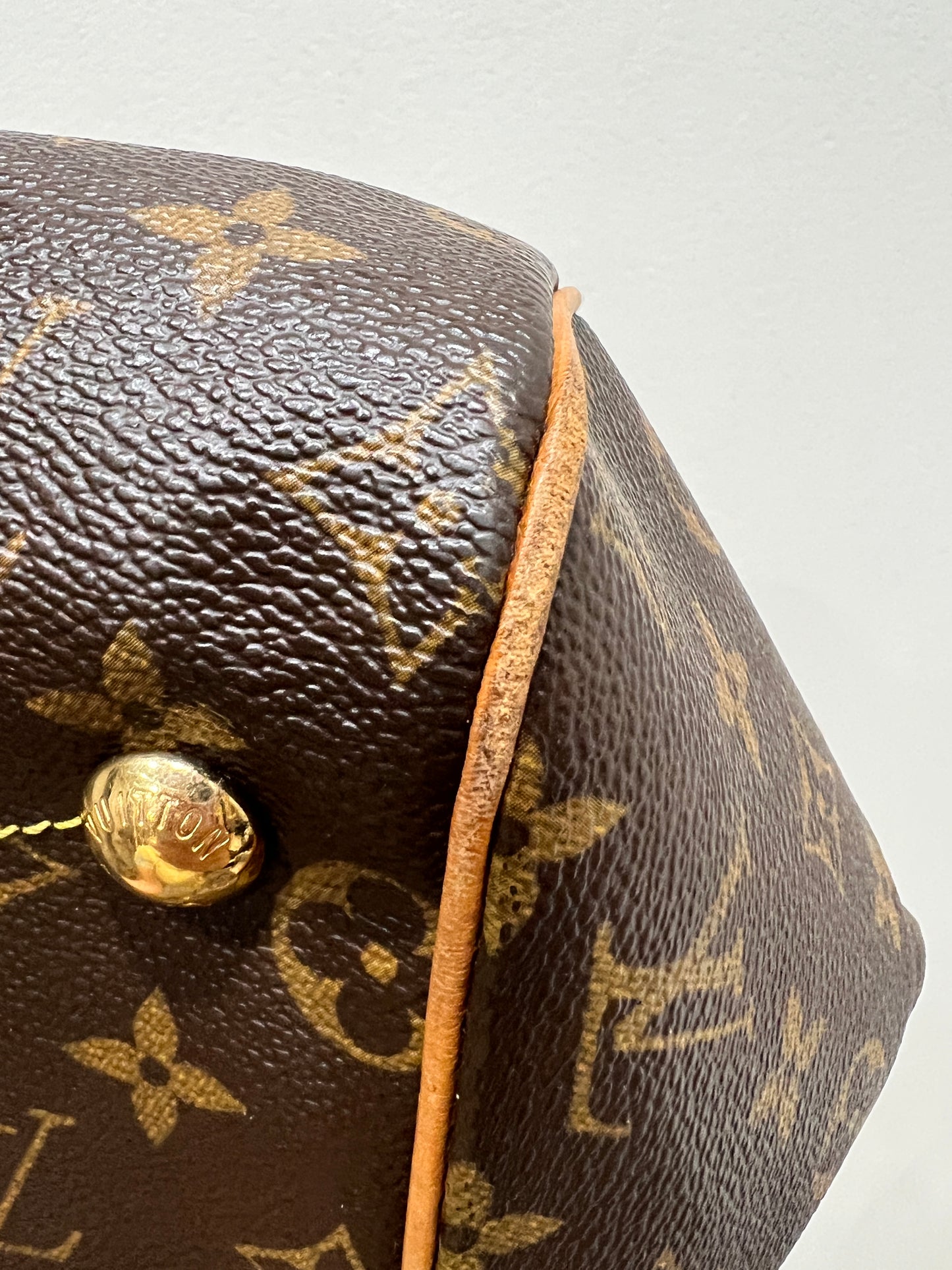 LOUIS VUITTON Tivoli GM