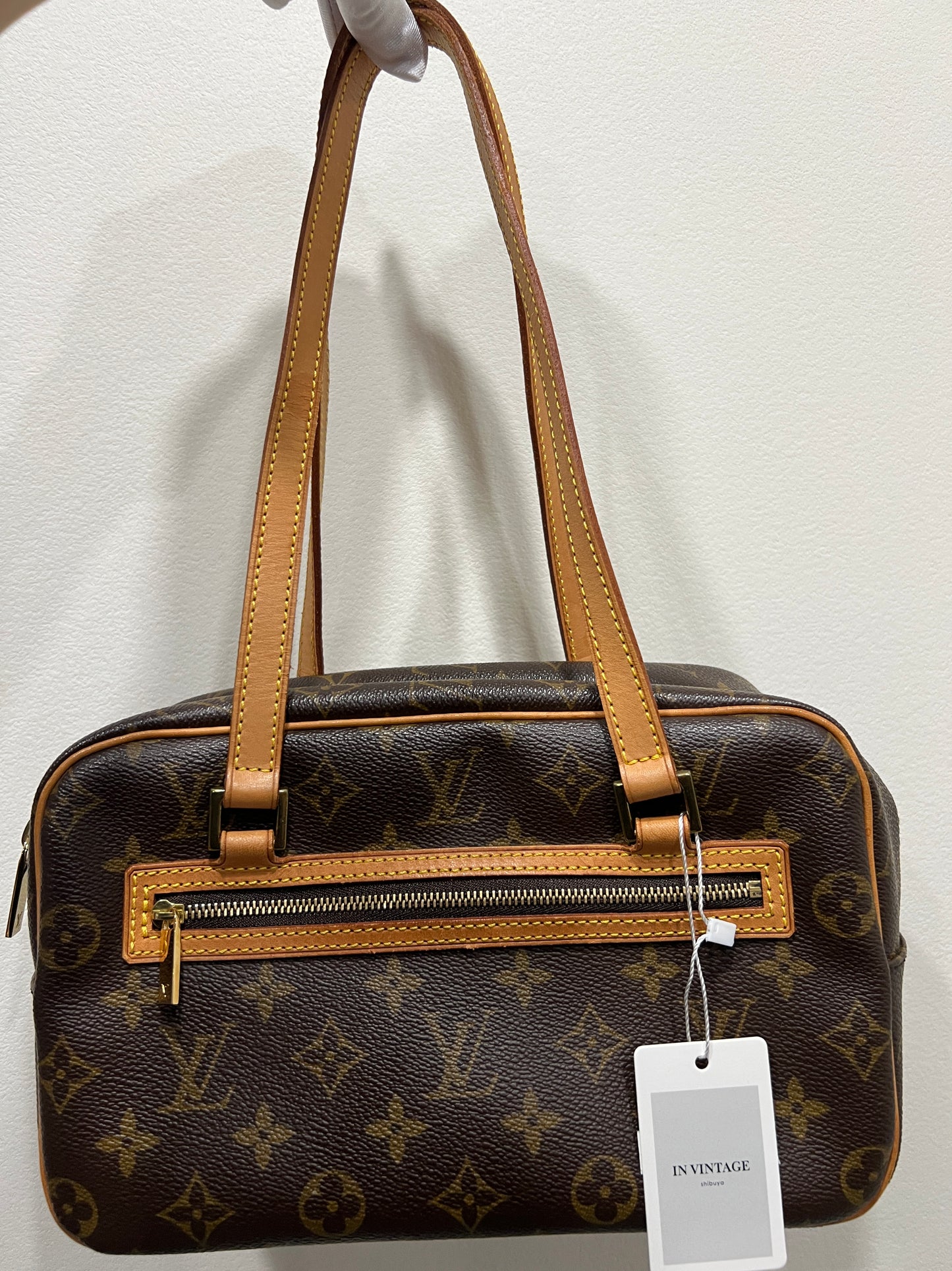 LOUIS VUITTON Cite MM Shoulder Bag