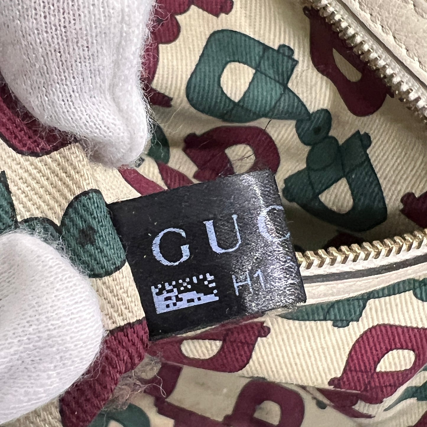 GUCCI Cream Leather Guccissima Signoria Medium Dome