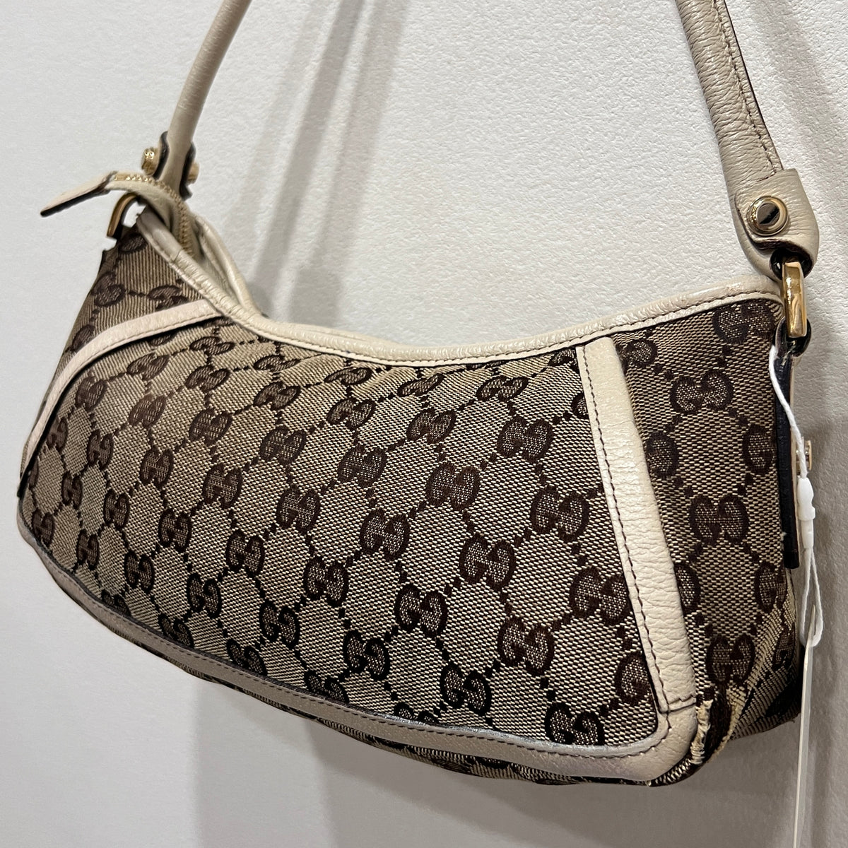 GUCCI Abbey D-Ring Pochette Shoulder Bag