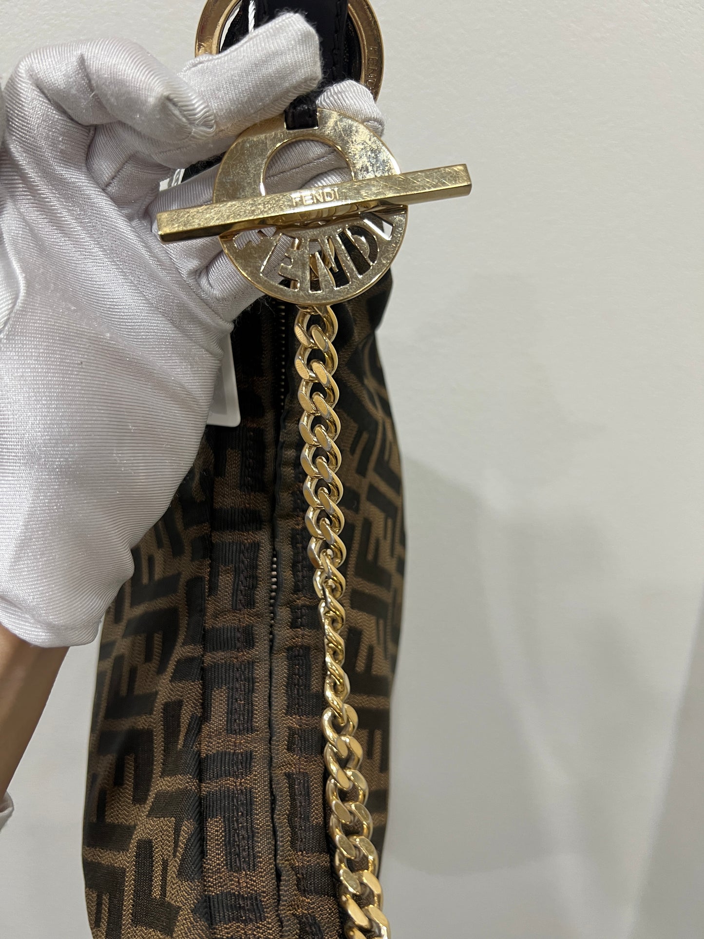 FENDI Croissant Chain Shoulder bag