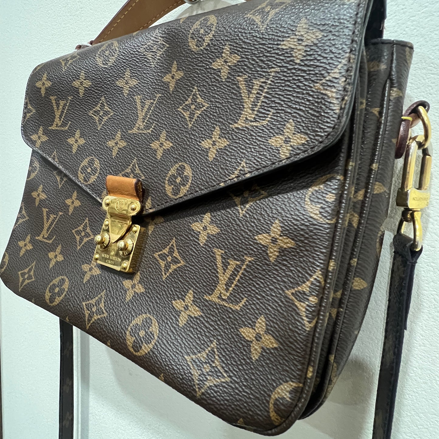LOUIS VUITTON Metis Monogram (260130)