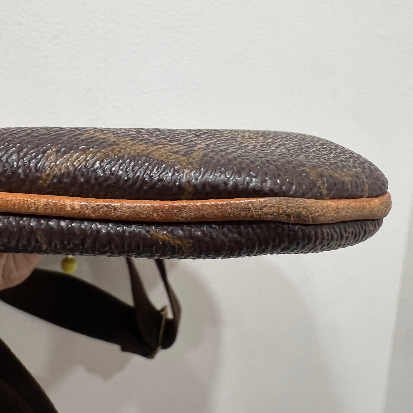 LOUIS VUITTON Pochette Bosphore