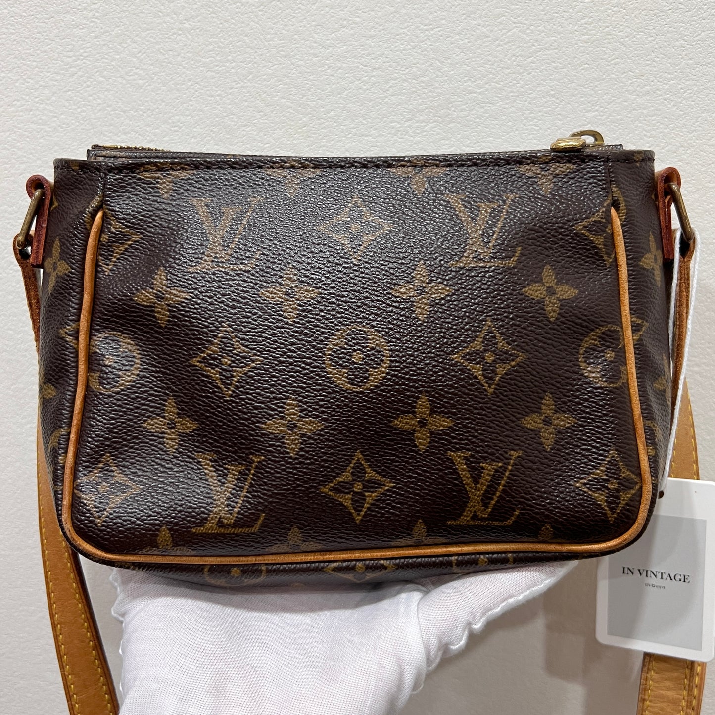 LOUIS VUITTON Cite Crossbody