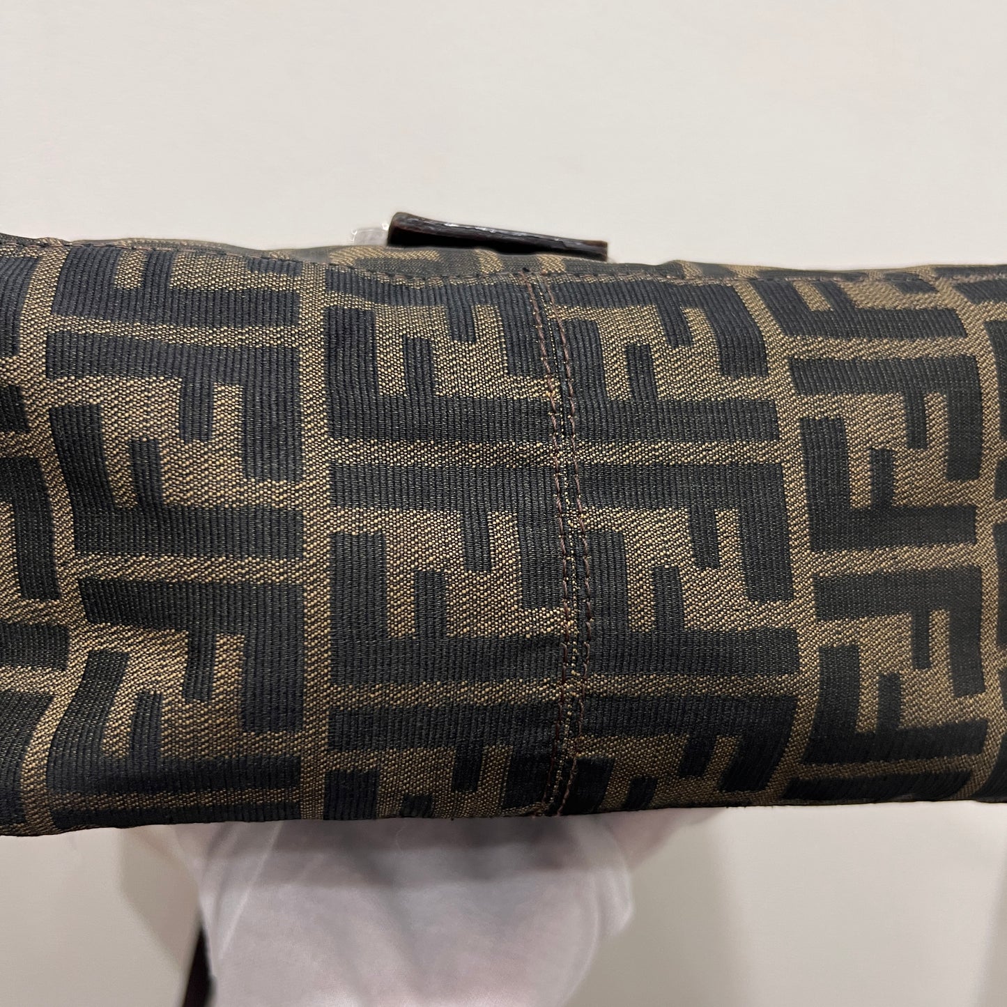 FENDI Mamma Baguette in Long Strap