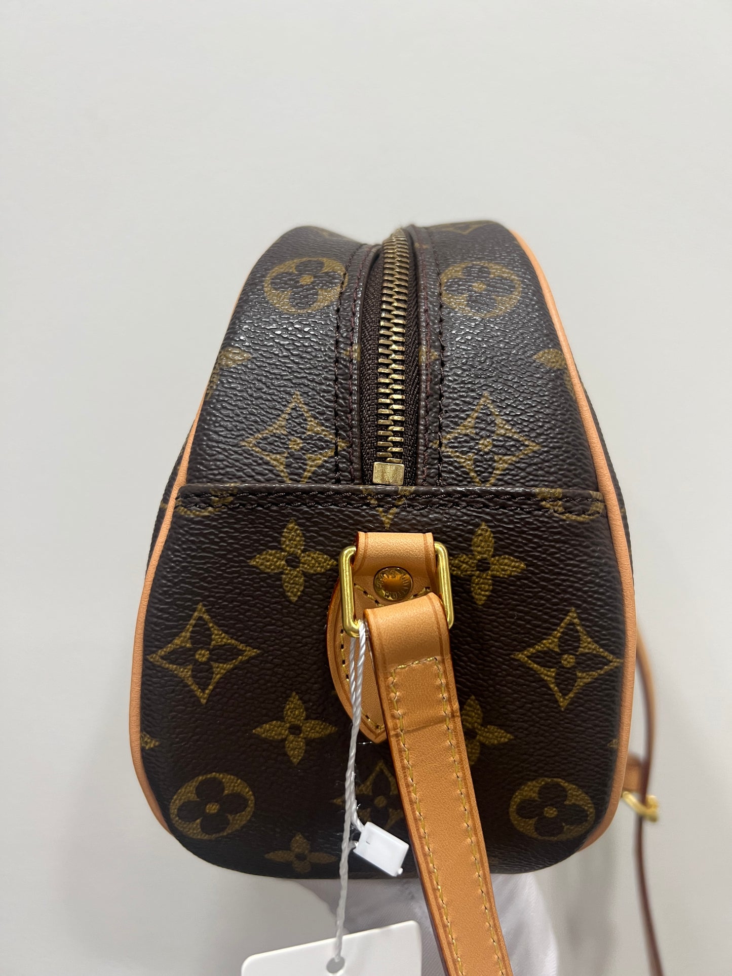LOUIS VUITTON Crossbody (VACHETTA REPLACED, NON LV STRAP)