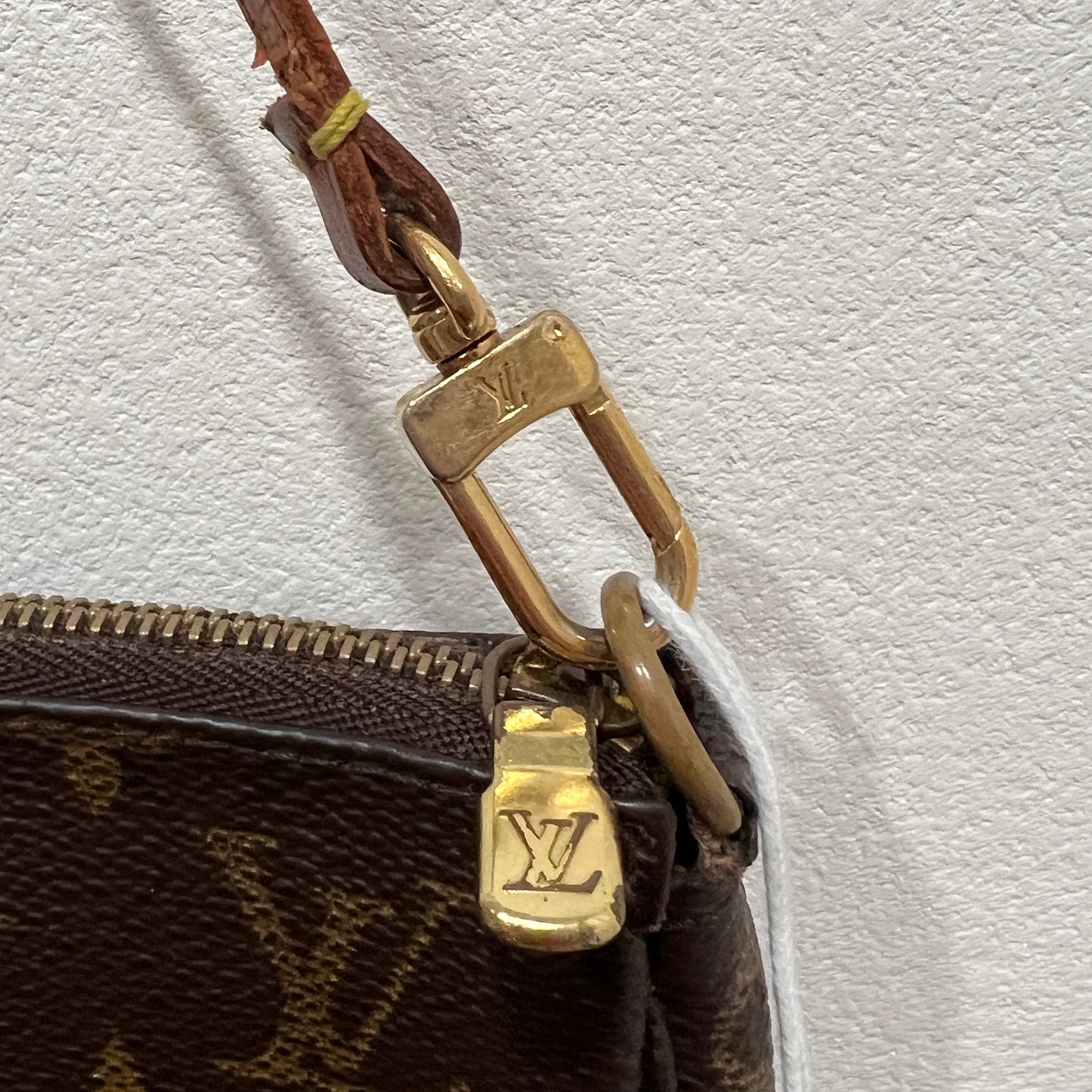 LOUIS VUITTON Accessory Pochette