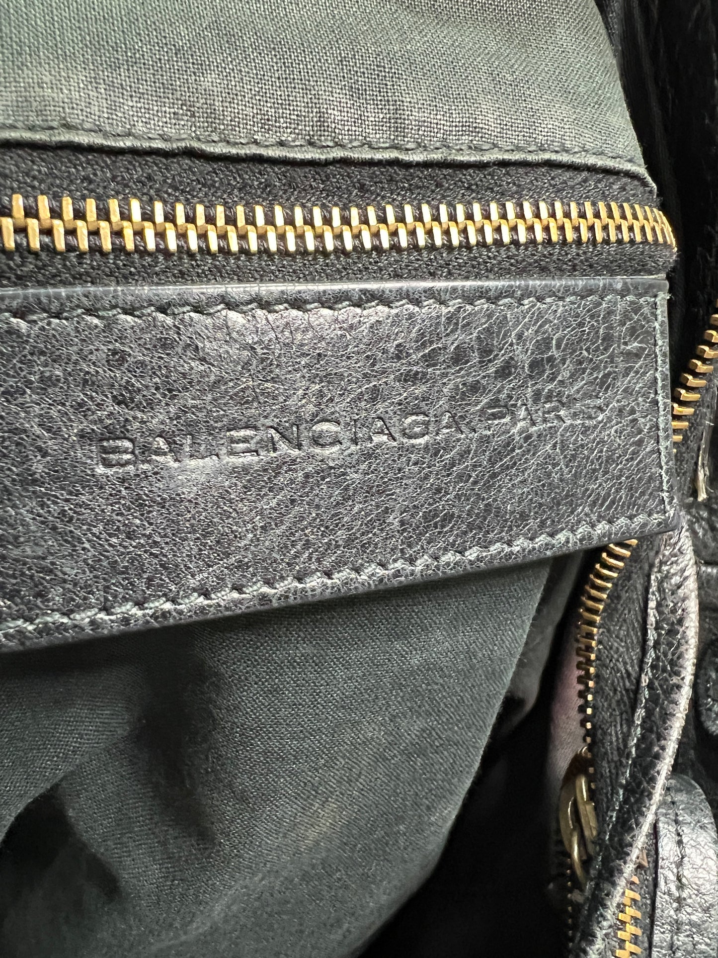 BALENCIAGA