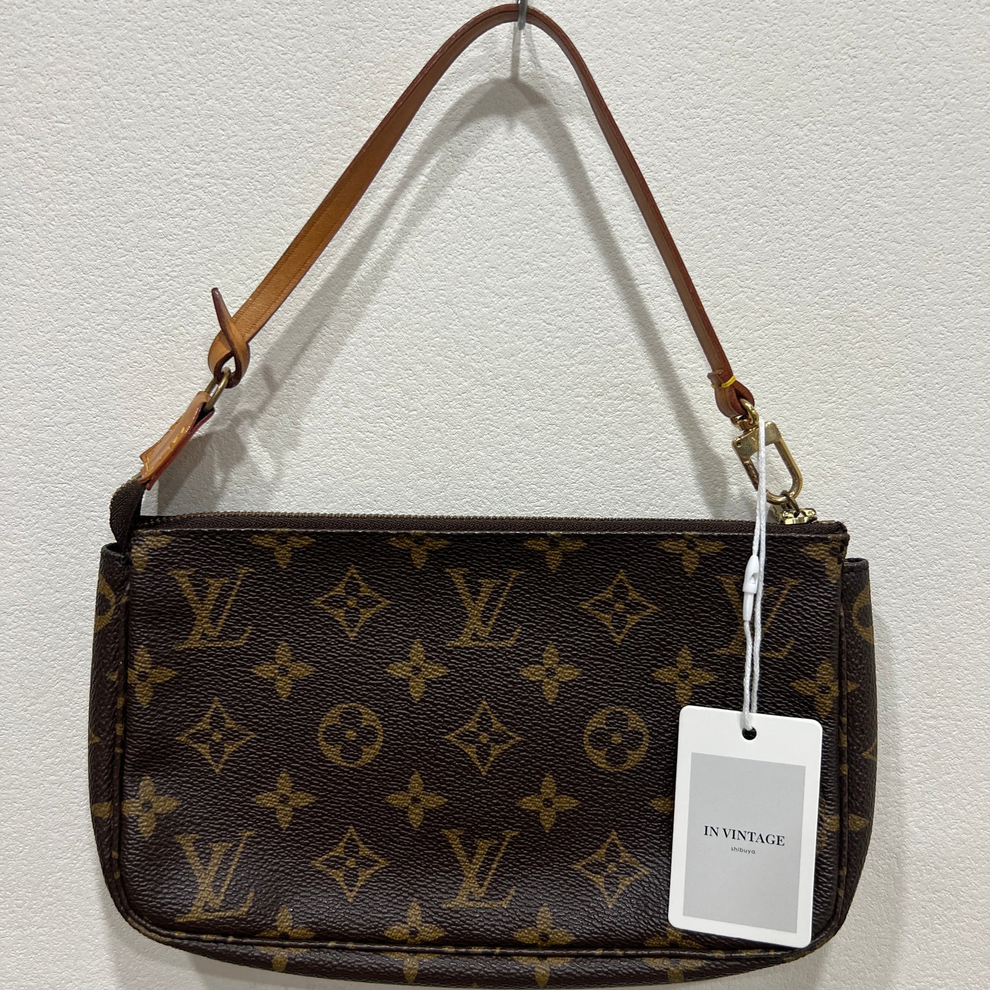 LOUIS VUITTON Accessory Pochette