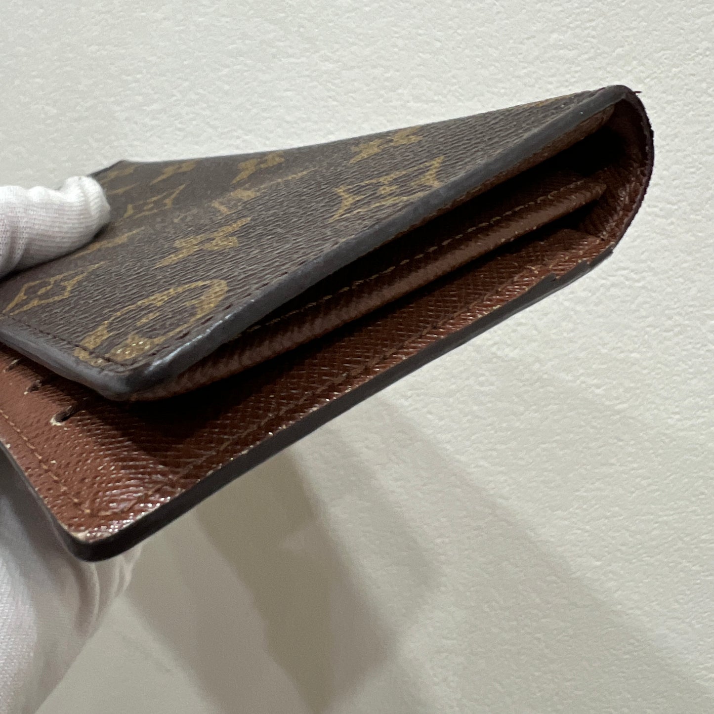 LOUIS VUITTON Long Wallet (item number 523-41)
