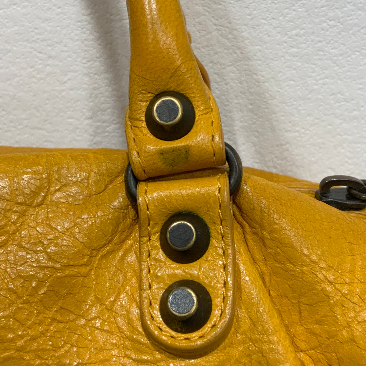 BALENCIAGA Classic Twiggy Bag 25cm Mango/Mangue Color
