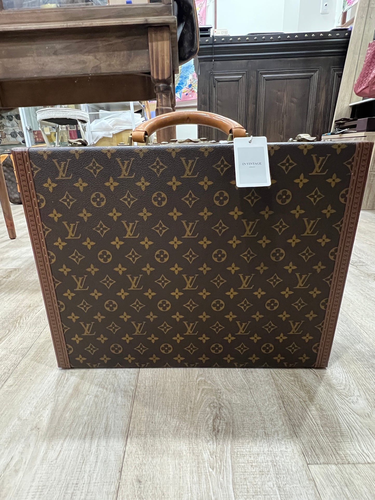 LOUIS VUITTON TRUNK
