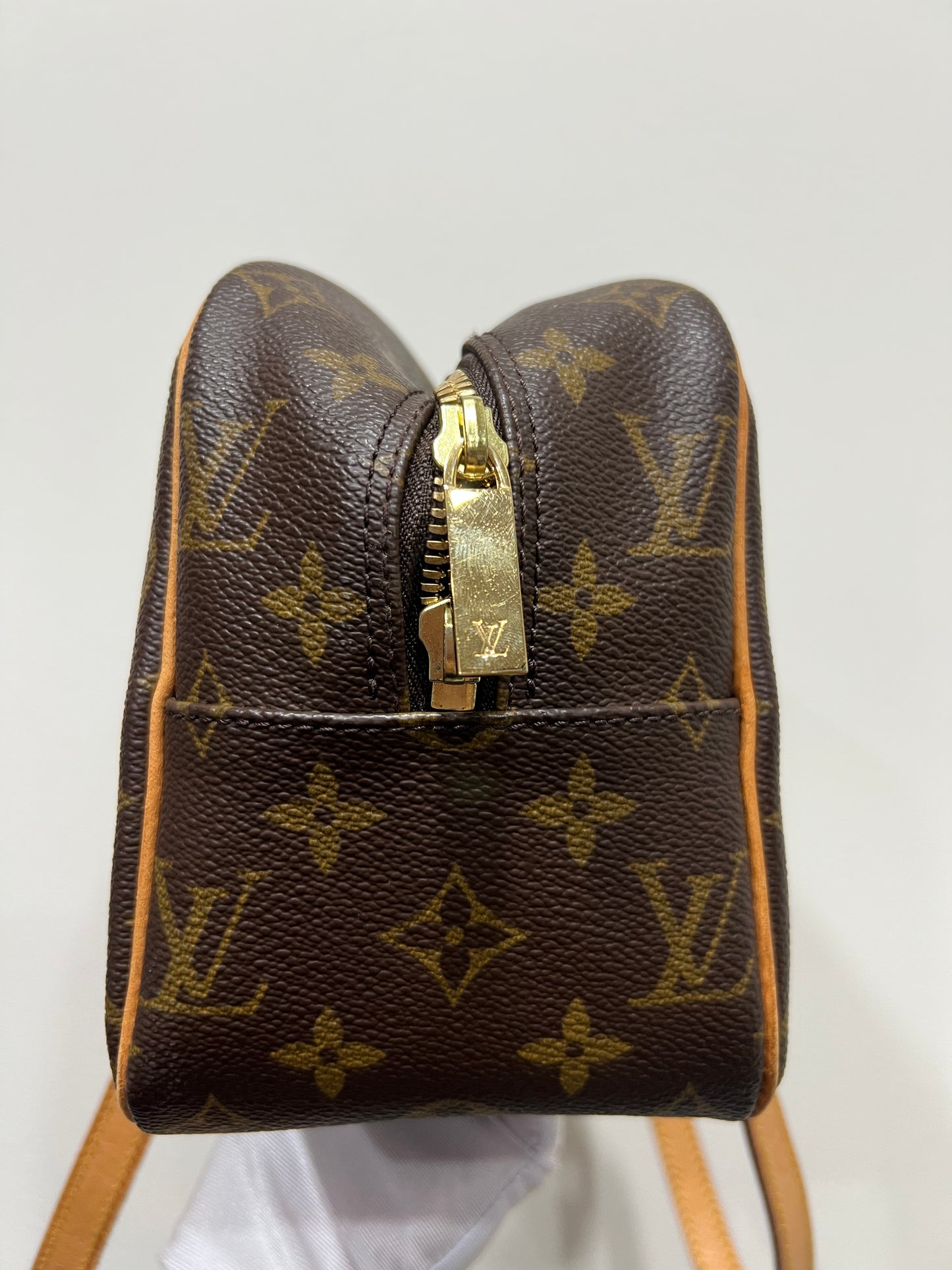LOUIS VUITTON Cite MM Shoulder Bag