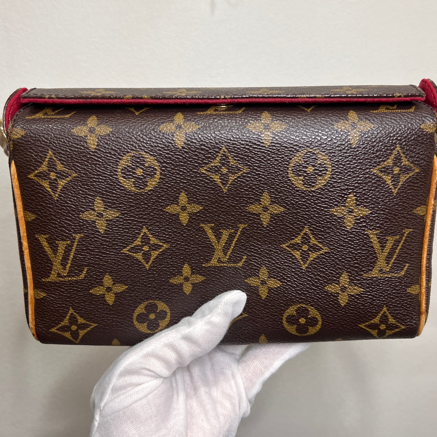 LOUIS VUITTON Recital