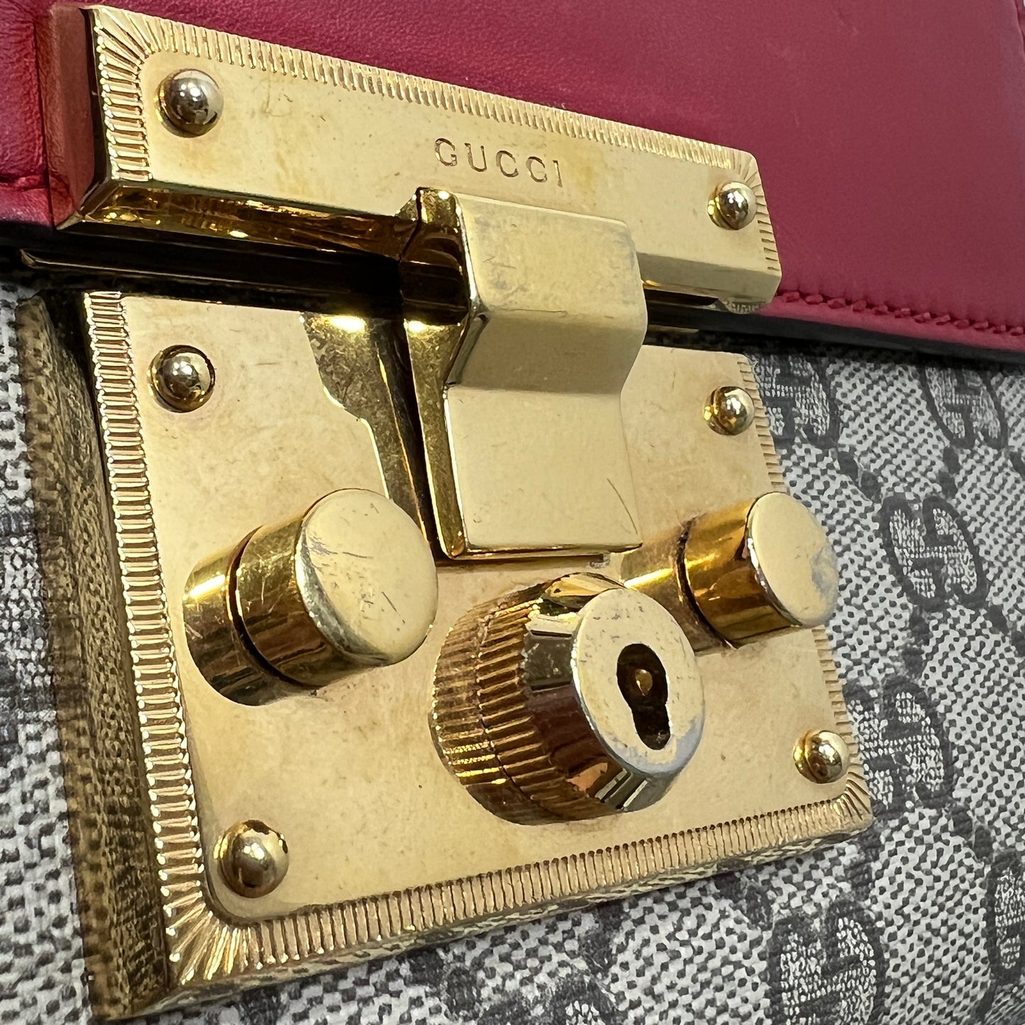 GUCCI Small GG Supreme