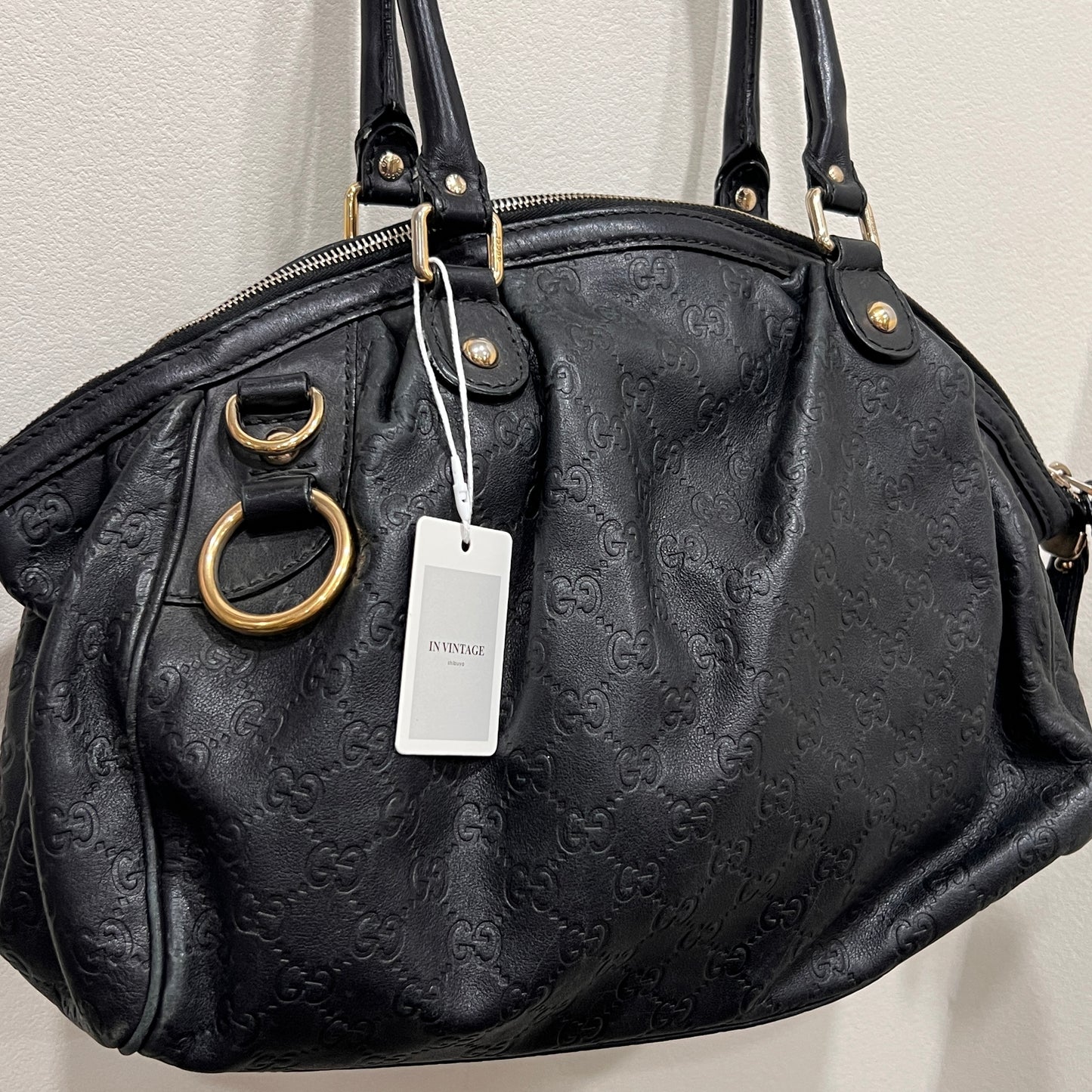 GUCCI Sukey Handbag in Timeless Black Guccissima (GG embossed) Leather