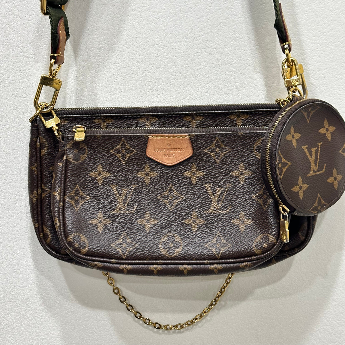 LOUIS VUITTON
