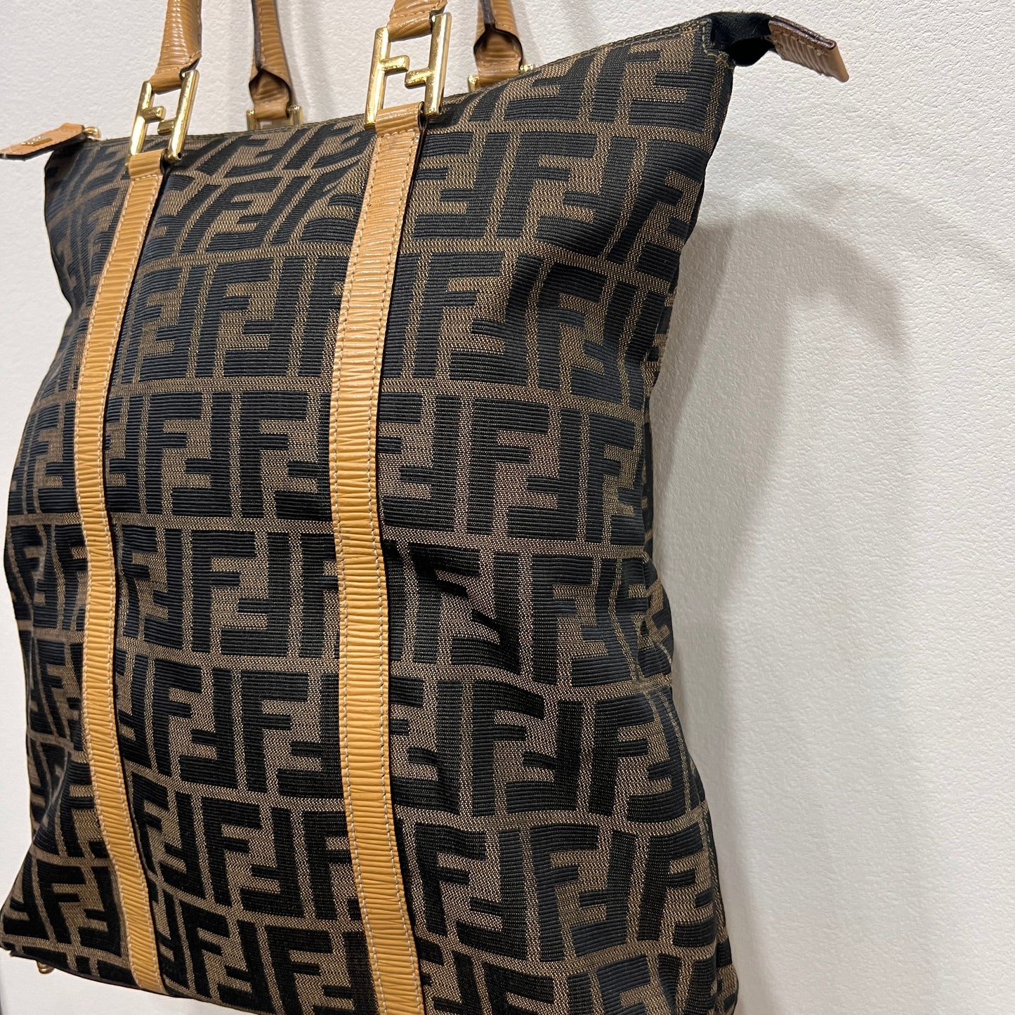 FENDI Tote (2505-21)