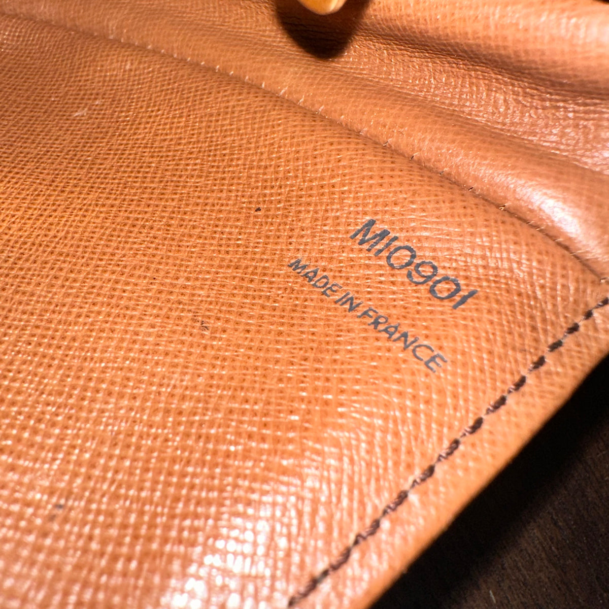 LOUIS VUITTON