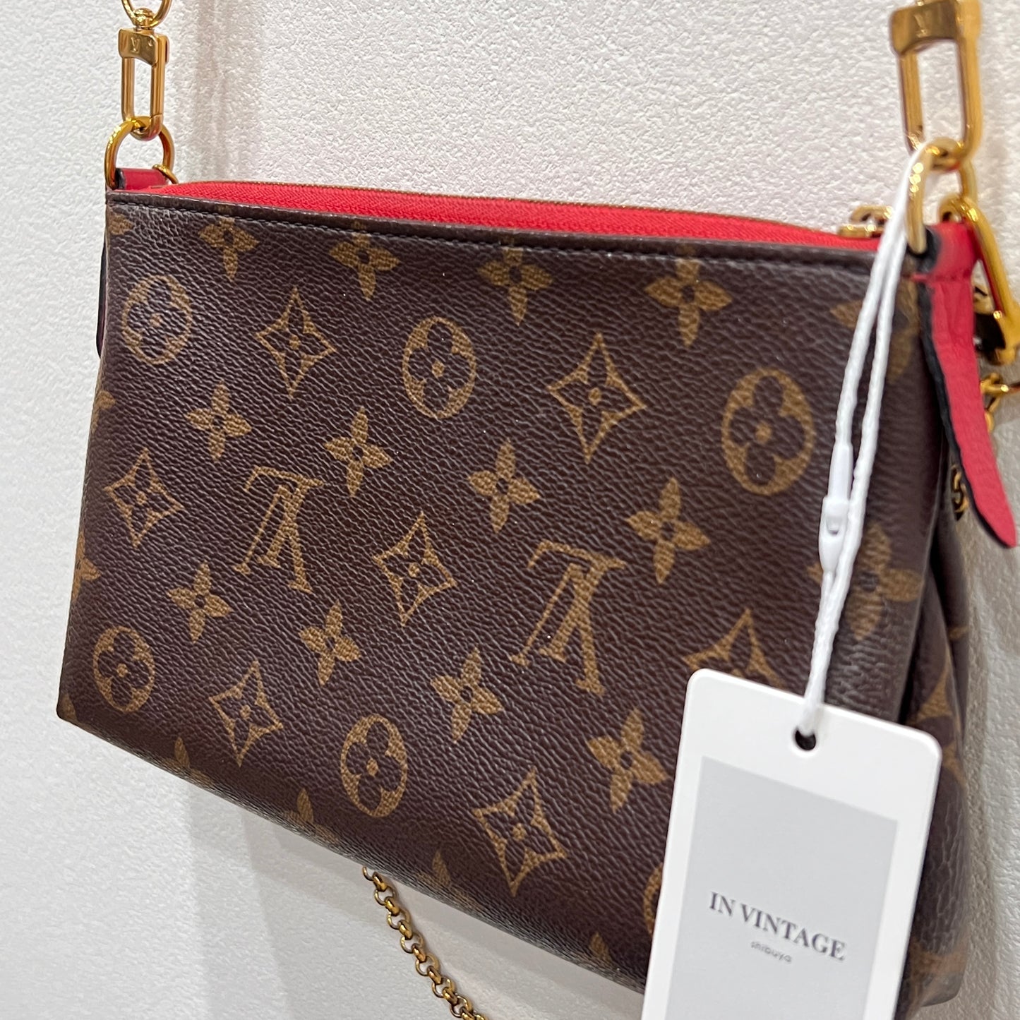 LOUIS VUITTON Pallas Red