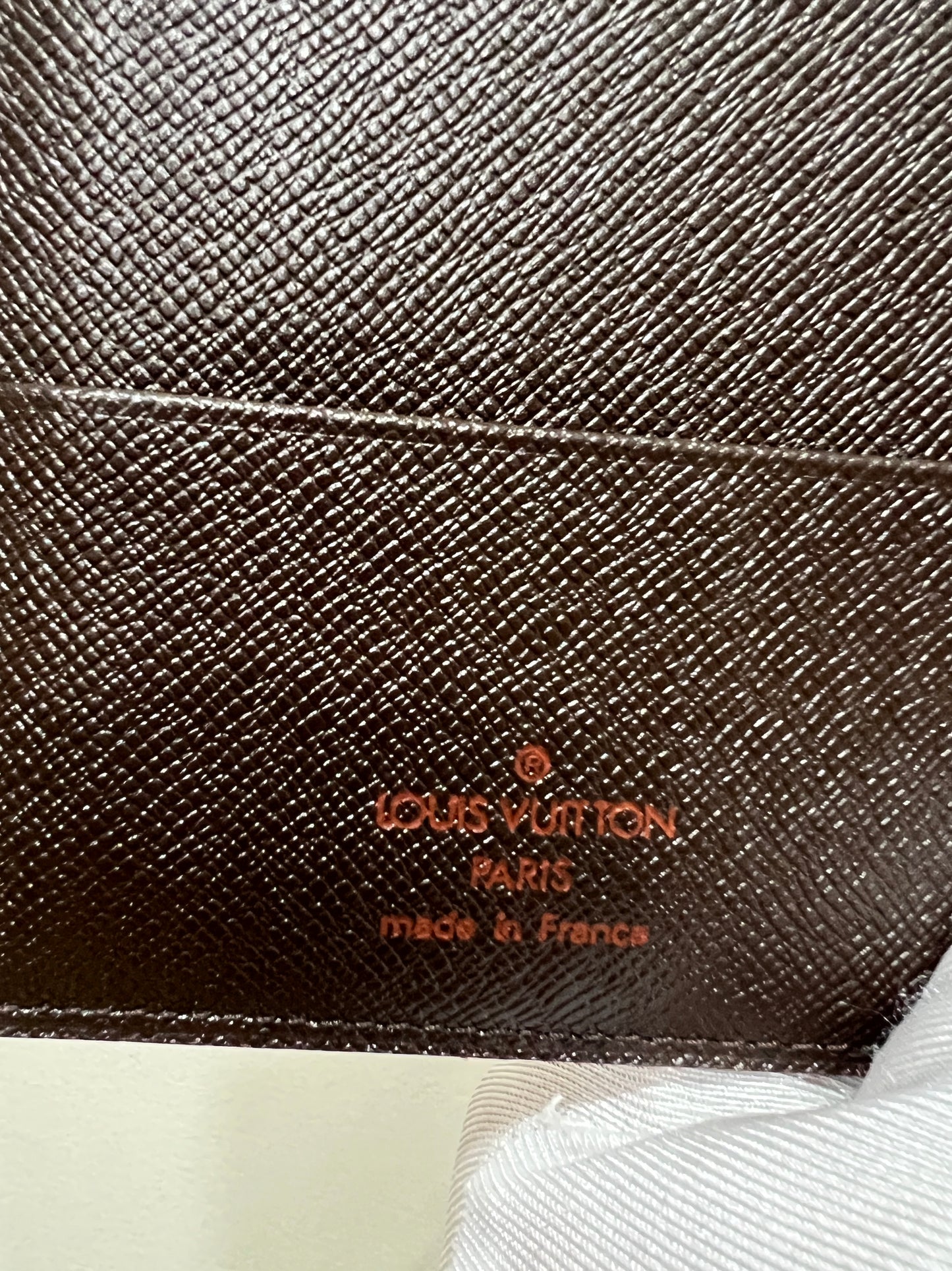 LOUIS VUITTON PASSPORT CASE DAMIER