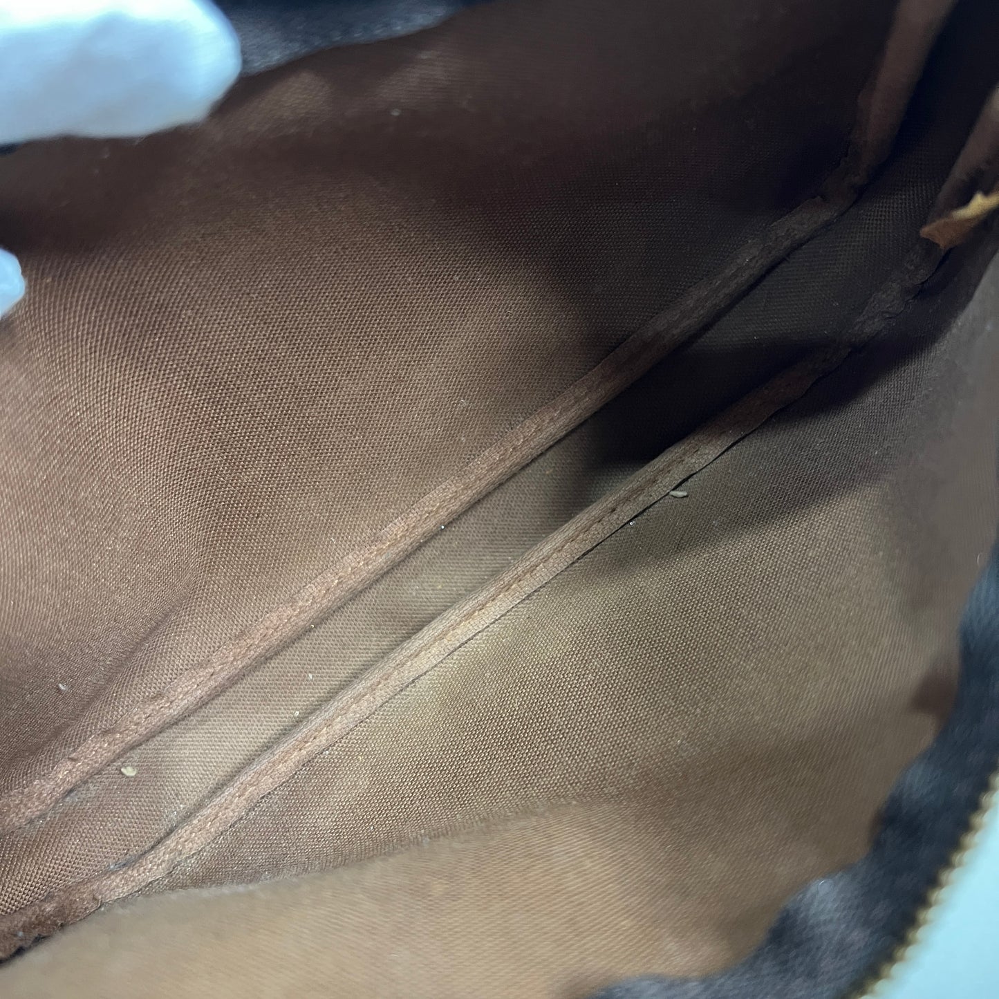 LOUIS VUITTON Accessory Pochette