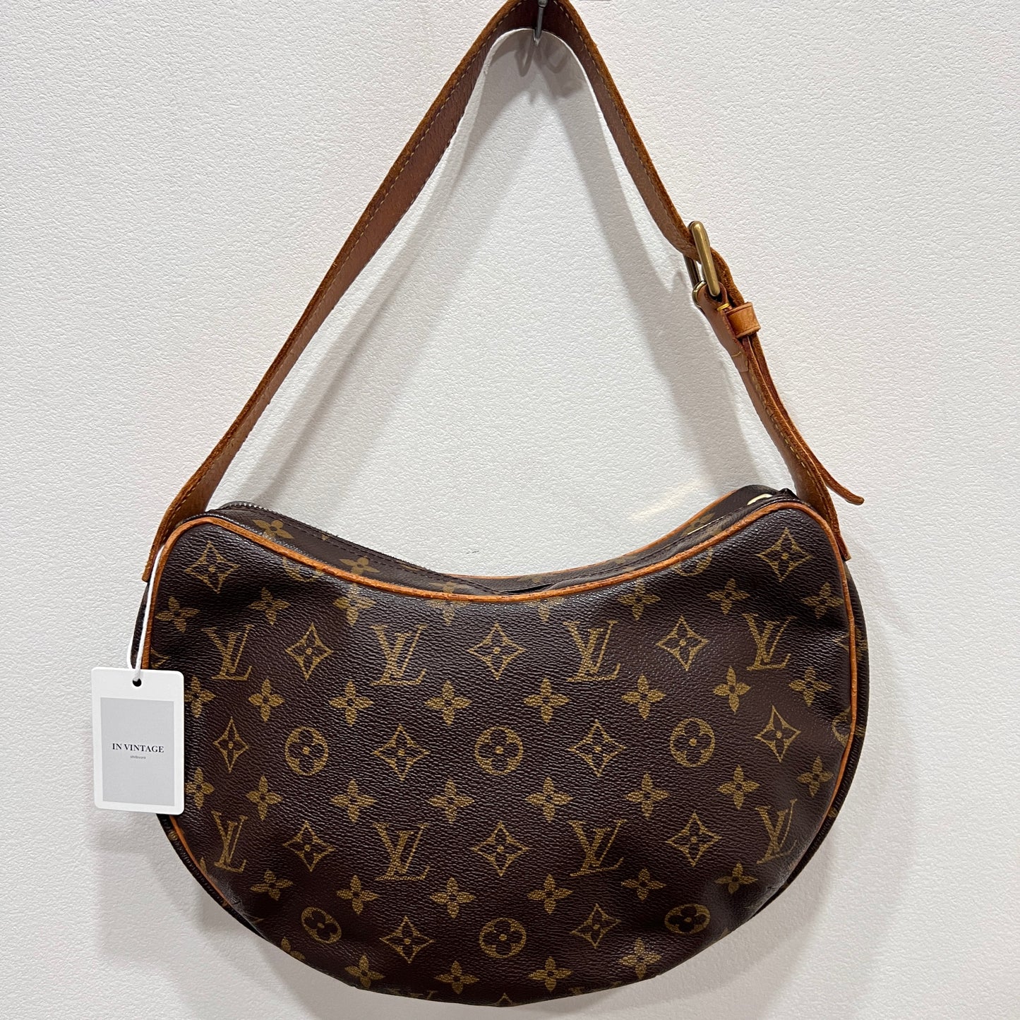 LOUIS VUITTON Croissant MM