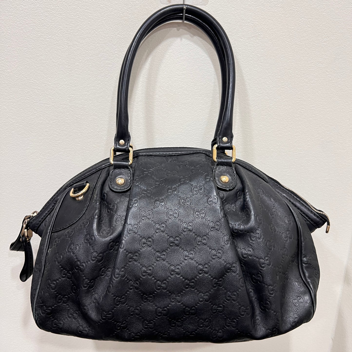 GUCCI Sukey Handbag in Timeless Black Guccissima (GG embossed) Leather