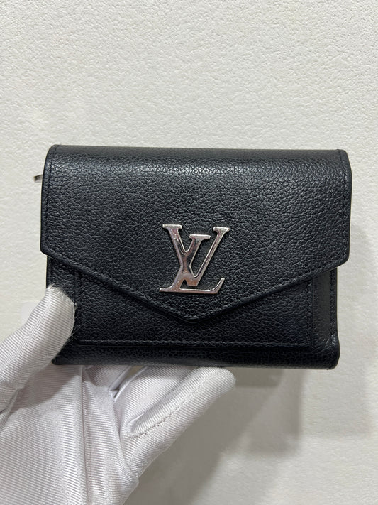 LOUIS VUITTON Compact Wallet