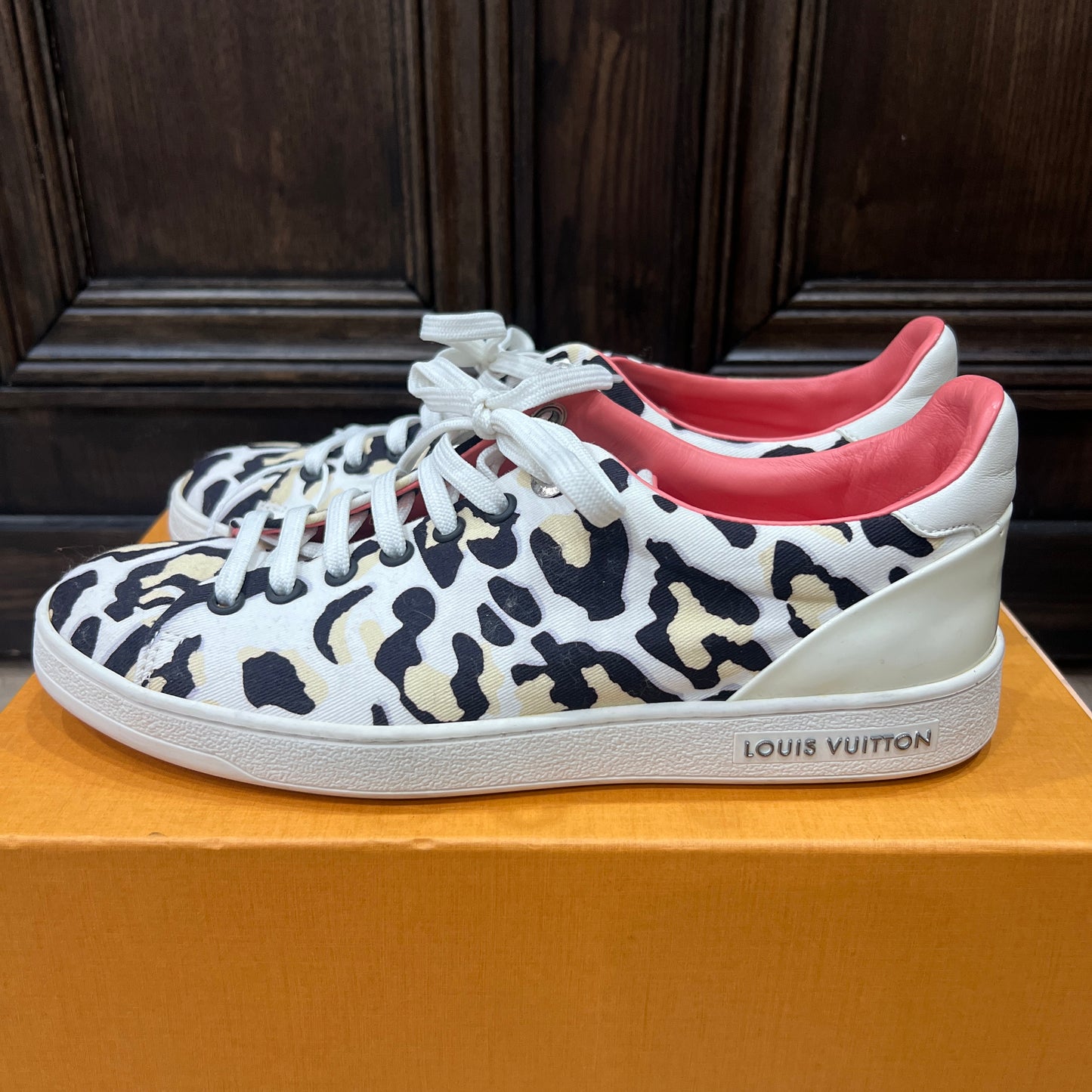 LOUIS VUITTON Low Cut Sneakers Size 37 1/2