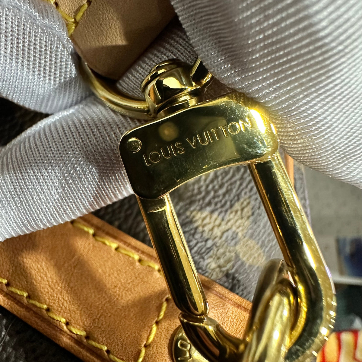 LOUIS VUITTON Speedy 25 with strap NFC ready