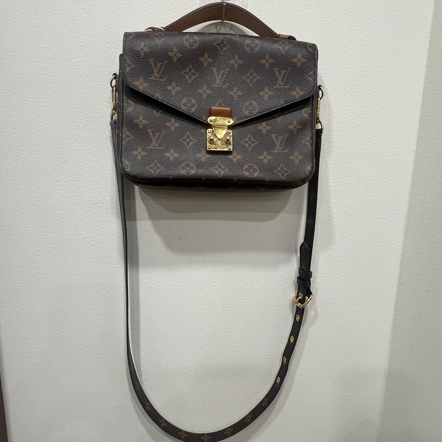 LOUIS VUITTON Metis Monogram (260130)
