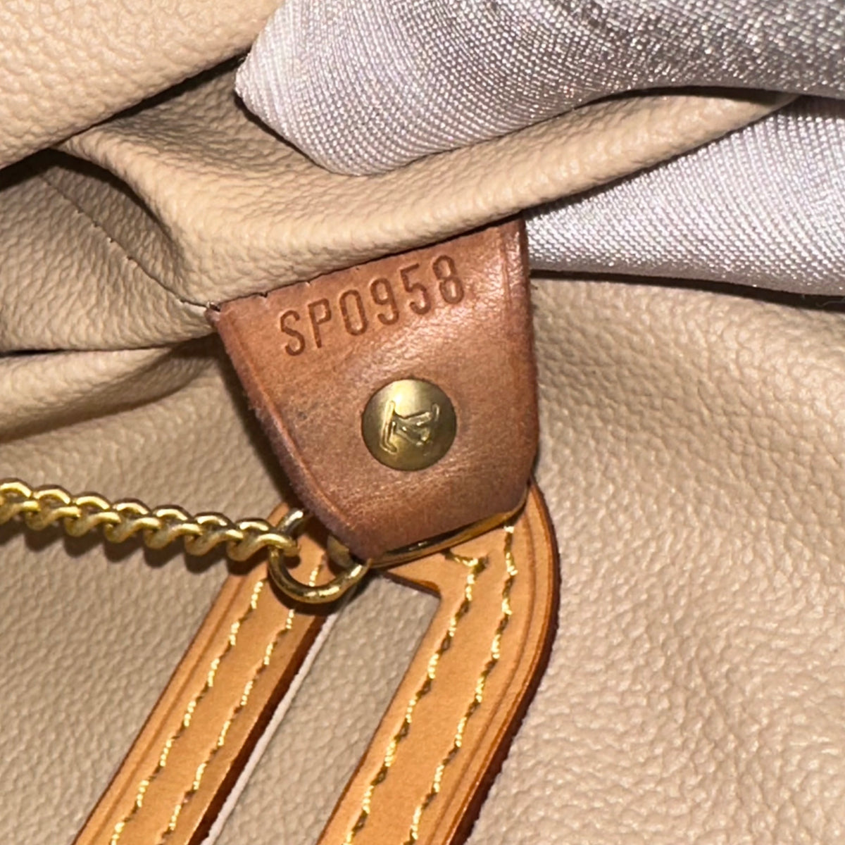 LOUIS VUITTON bucket GM