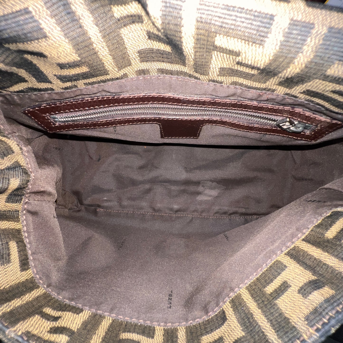 FENDI Mamma Baguette in Long Strap