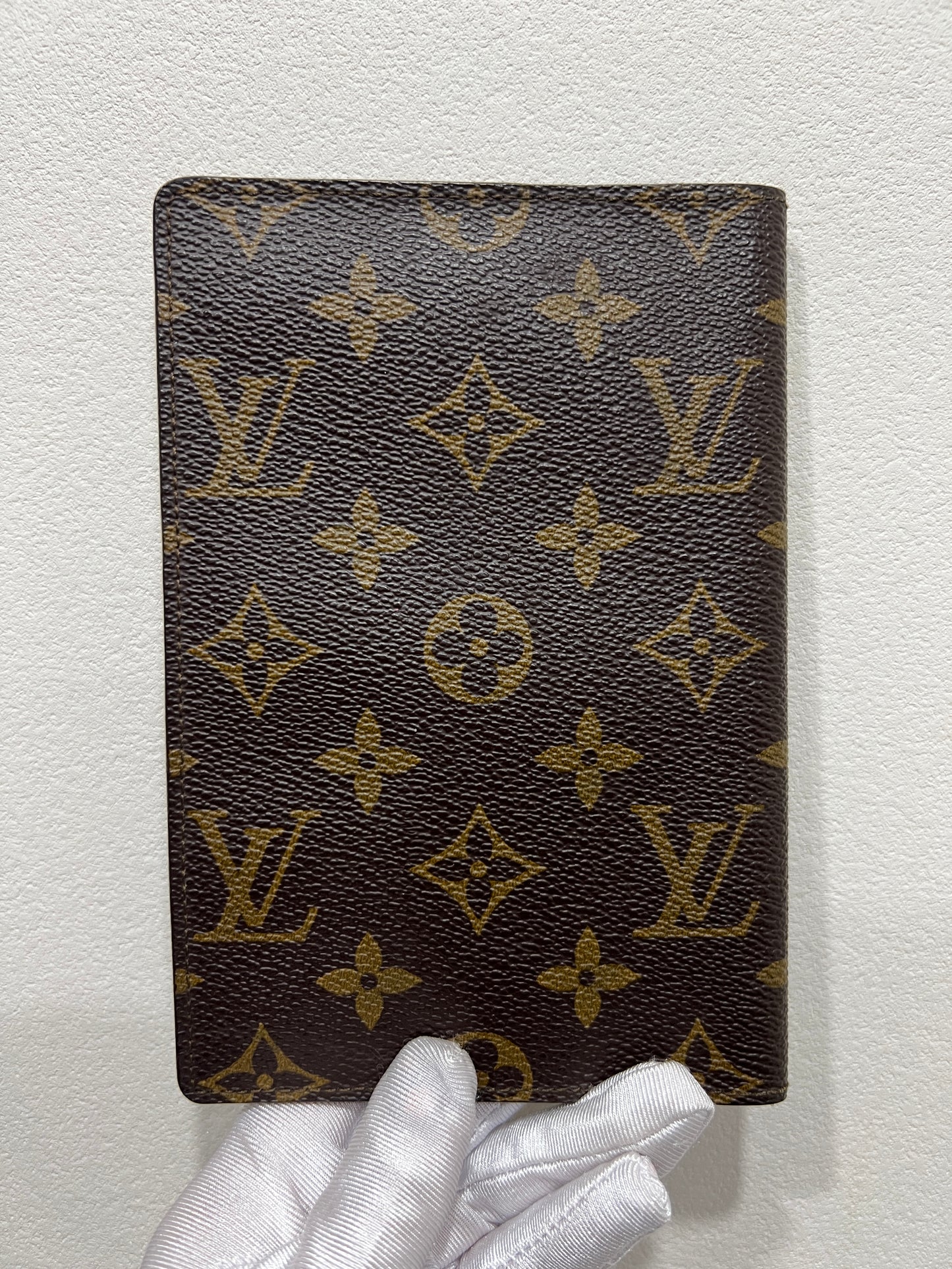 LOUIS VUITTON Passport Case